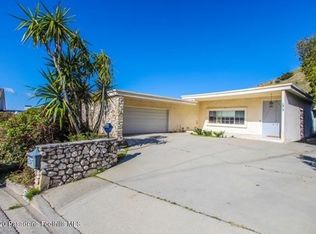 1919 Deermont Rd, Glendale, CA 91207