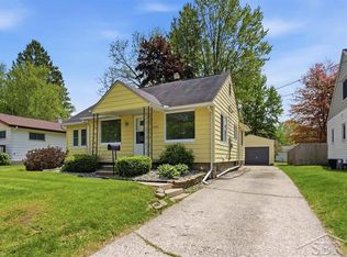 1402 Wyllys St, Midland, MI 48642