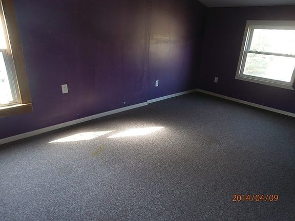 5th image of 202 E North St