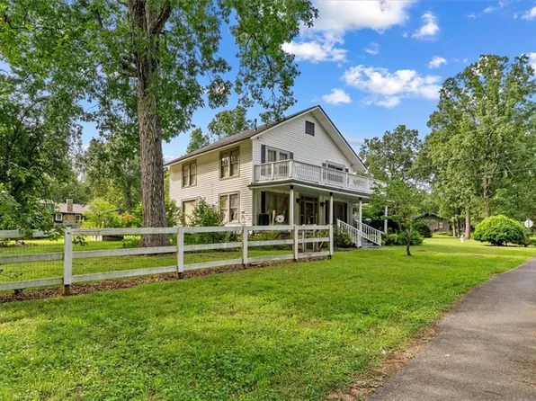 51 N Cedar St, Menlo, GA 30731