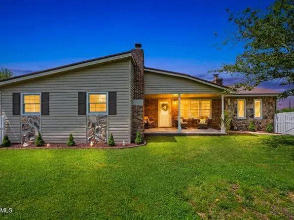 126 Fletcher Dr, Castlewood, VA 24224