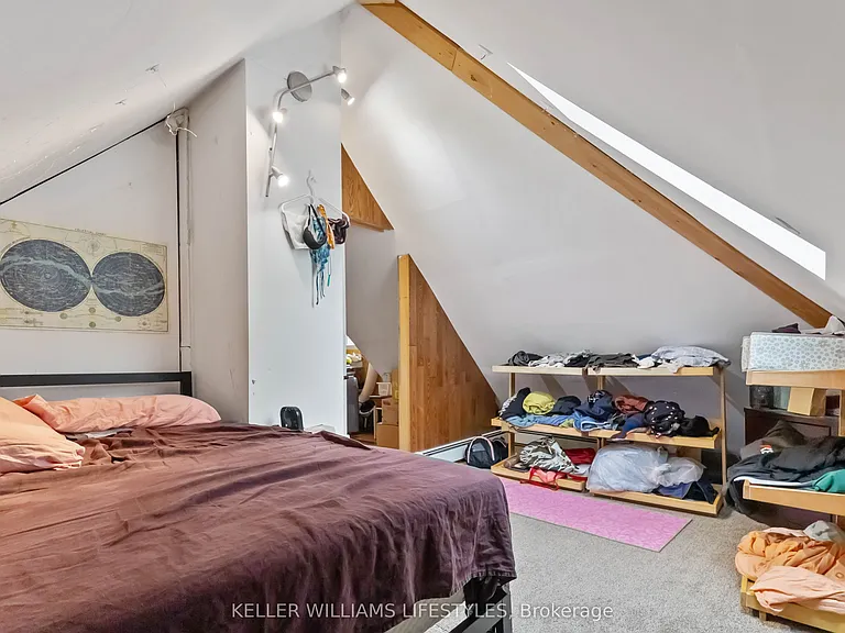 92 Kent St #UPPER — Photo 29