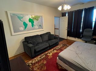 2445 W 43rd St #2, Chicago, IL