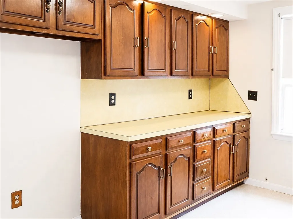 2 bed, 1.0 bath, 1200 sqft, $2,550 — Photo 3