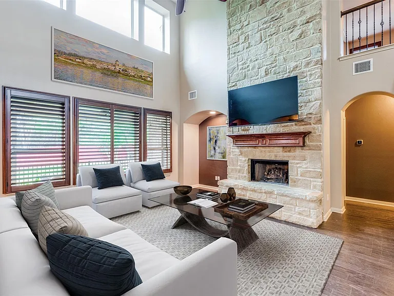 359 Whispering Wind Way — Photo 3