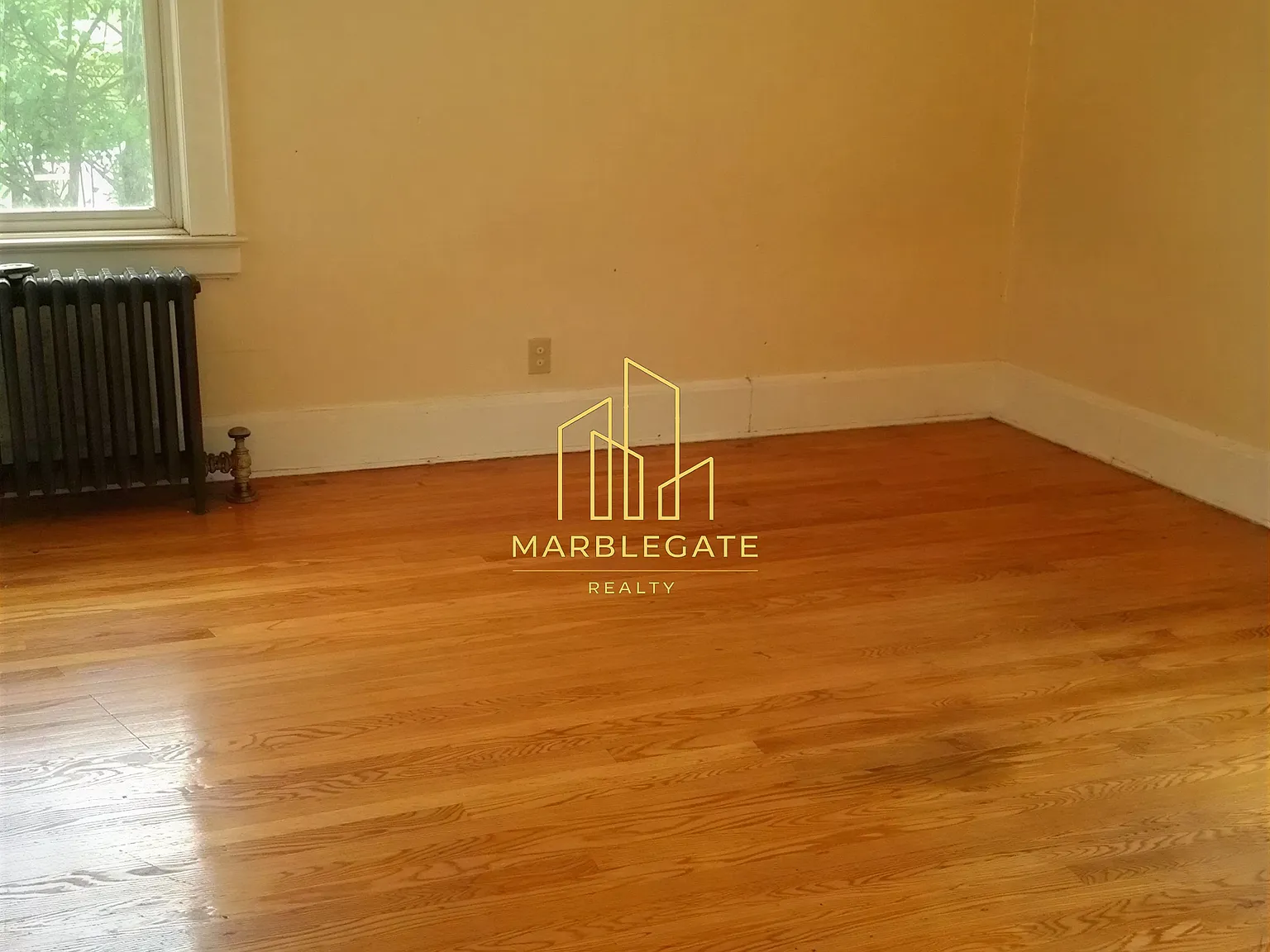 3 bed, 1050 sqft, $1,800 — Photo 4