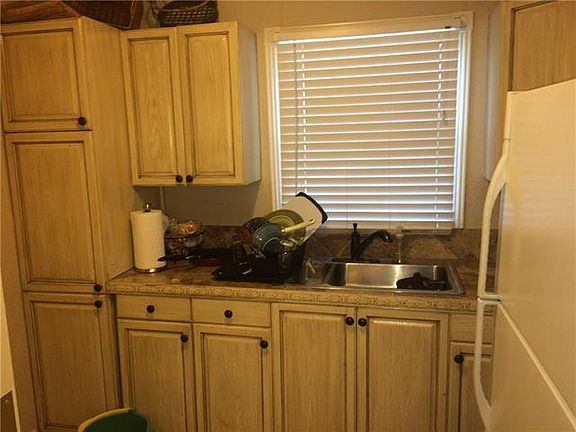 4th image of 6619 Hollis Ave