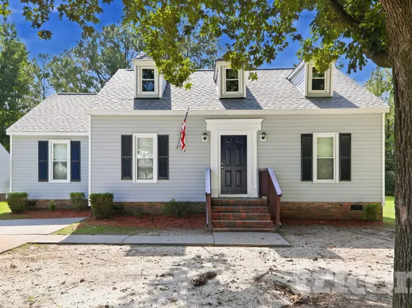 709 Quail Hills Dr, Hopkins, SC 29061