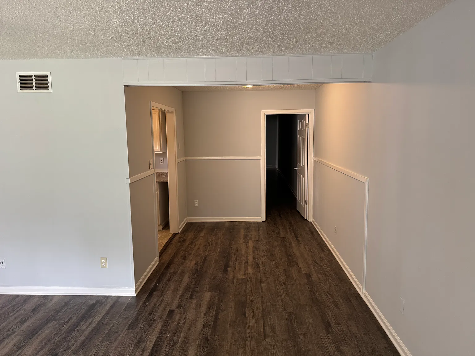 2 bed, 1100 sqft, $1,100 — Photo 3