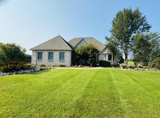 315 Dama View Ct, Howell, MI 48855