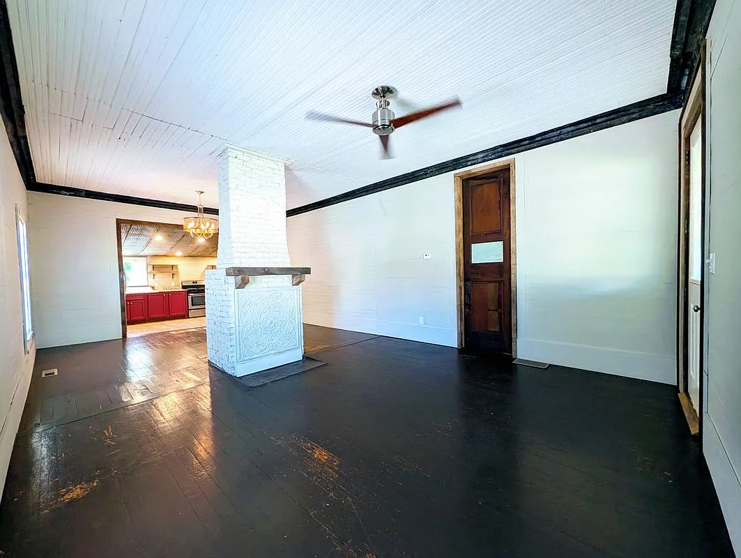 2 bed, 2.0 bath, 1550 sqft, $2,200 — Photo 1