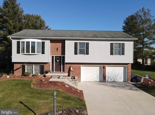 120 Cheetah Dr, Hanover, PA 17331