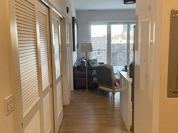 5th image of 3726 N Lake Shore Dr