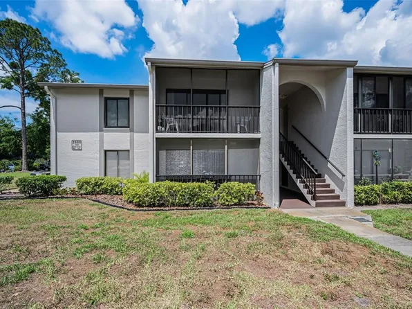 2600 Pine Ridge Way S APT A2, Palm Harbor, FL 34684