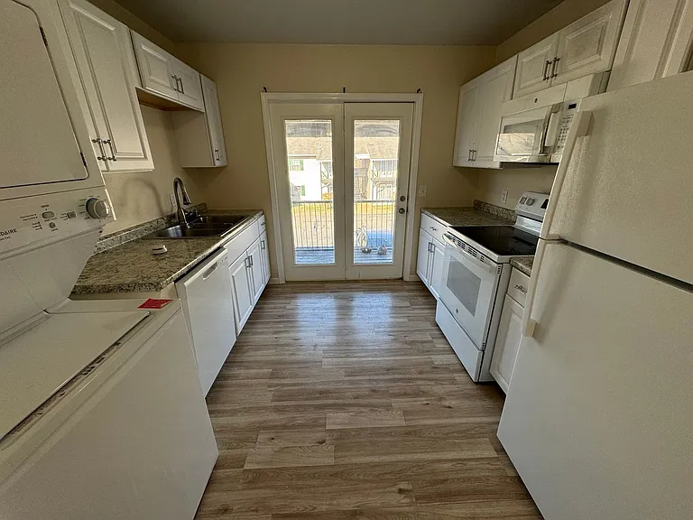 Apartment Close to Lyon College — Photo 11