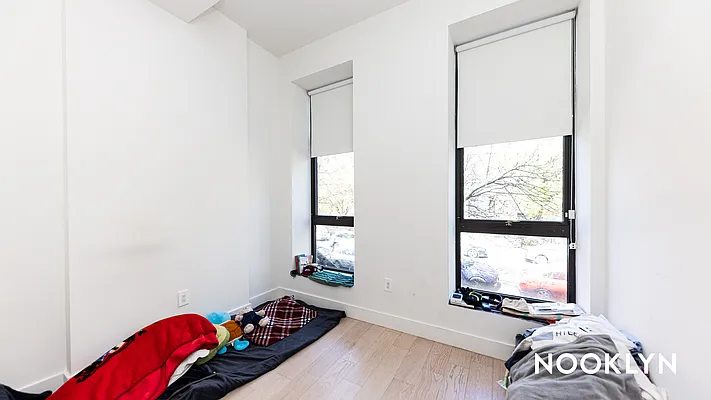 Rented by Nooklyn NYC LLC | media 9