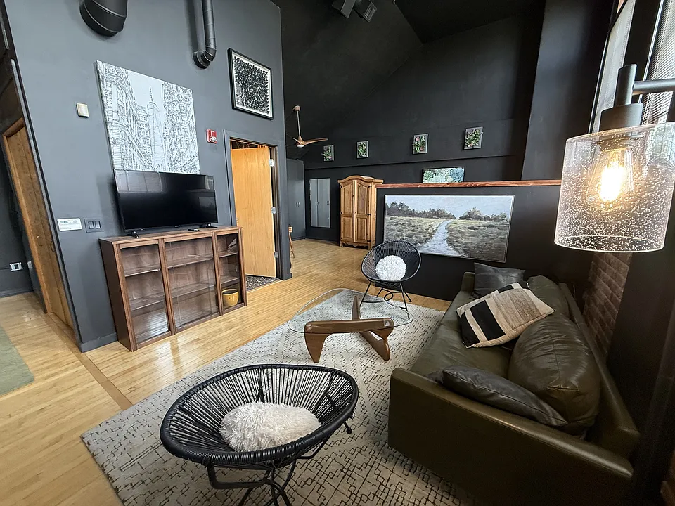 300 Tijeras Ave NE #319-1