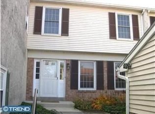 19 Edinboro Cir, Chalfont, PA 18914