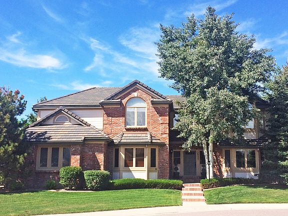 4 car side-load garage!