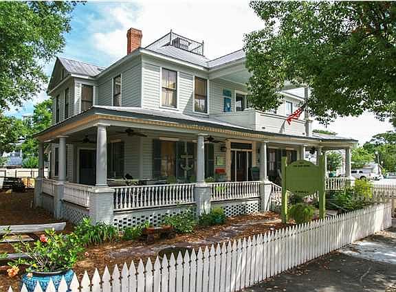 2nd image of 48 Avenue D