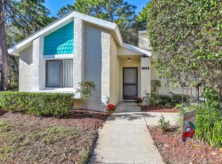 8025 Picketts Ct, Weeki Wachee, FL 34613