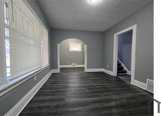 12008 Continental Ave — Photo 11