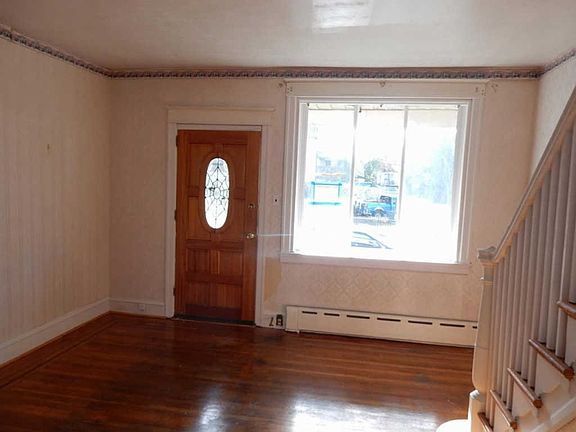 3rd image of 6026 Tackawanna St
