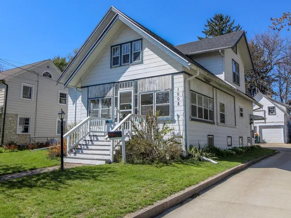 1008 Riverside DRIVE, Fort Atkinson, WI 53538