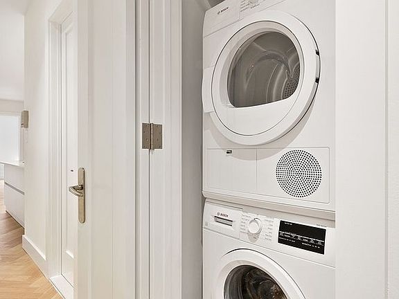 4th image of 336 W 95th St APT 44