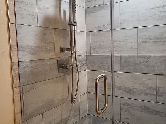 4th image of E1400 Stratton Lake Rd