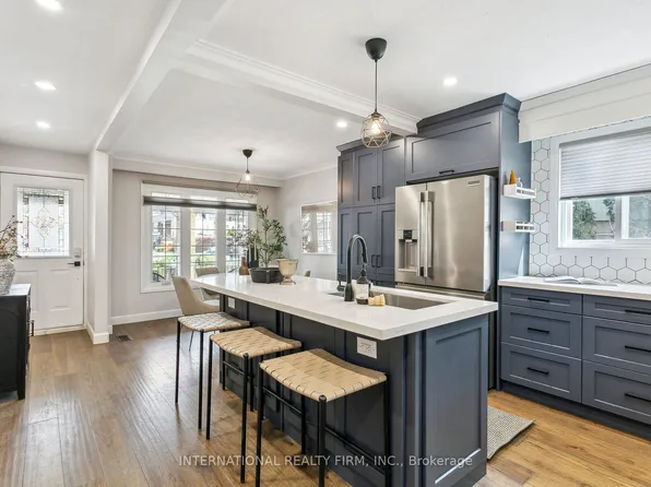 50 Denison Ave, Toronto, ON M5T 2M8