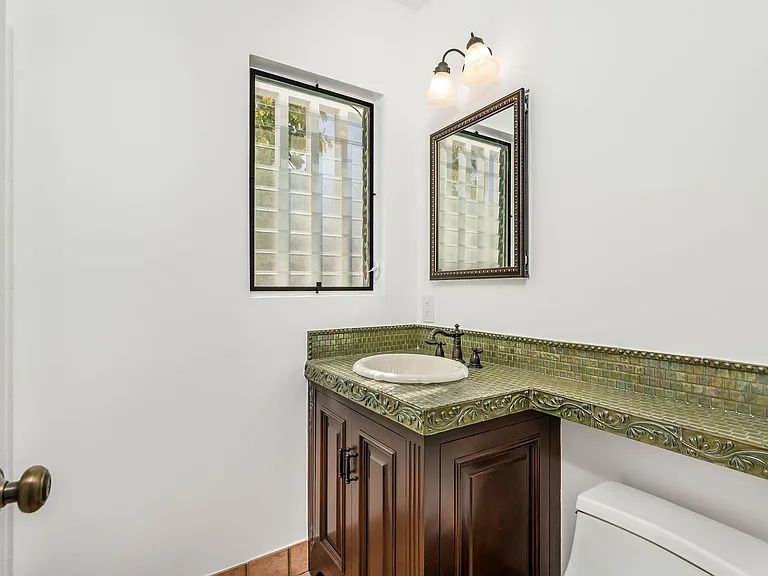 1314 Glenavon Ave — Photo 23