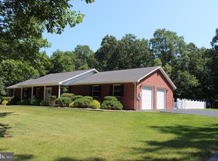 435 Summit Dr, Moorefield, WV 26836