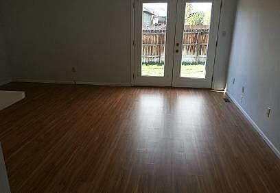 5th image of 2519 Acacia Ave