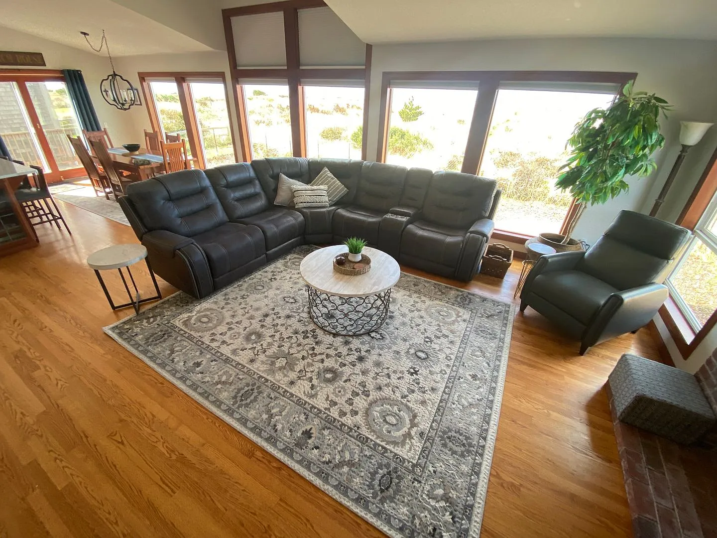 Long Beach Vacation Home By The Month - View & Beach Access — Photo 2