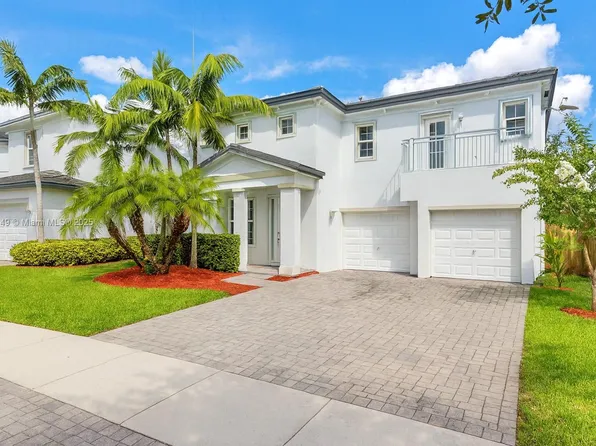 204 NE 32nd Ter, Homestead, FL 33033