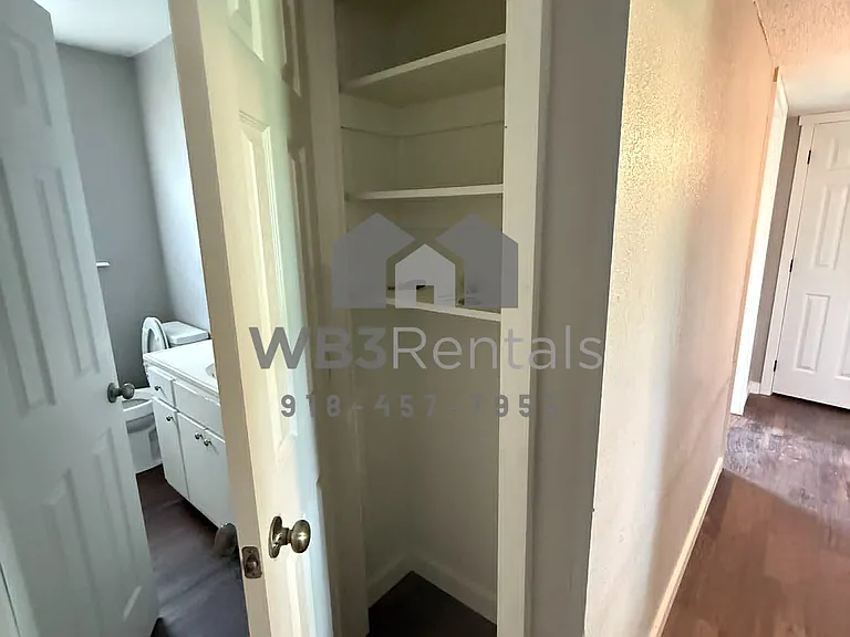 5421 W 77th St S — Photo 15