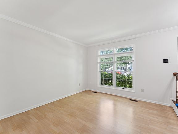 4th image of 10628 Tuppence Ct