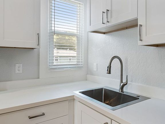 5th image of 159 Emerson St APT 4