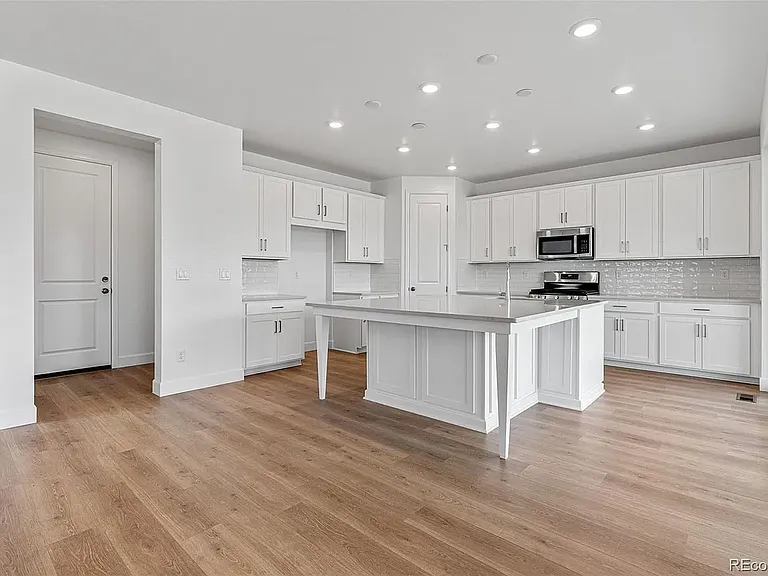16551 W 93rd Ave — Photo 7