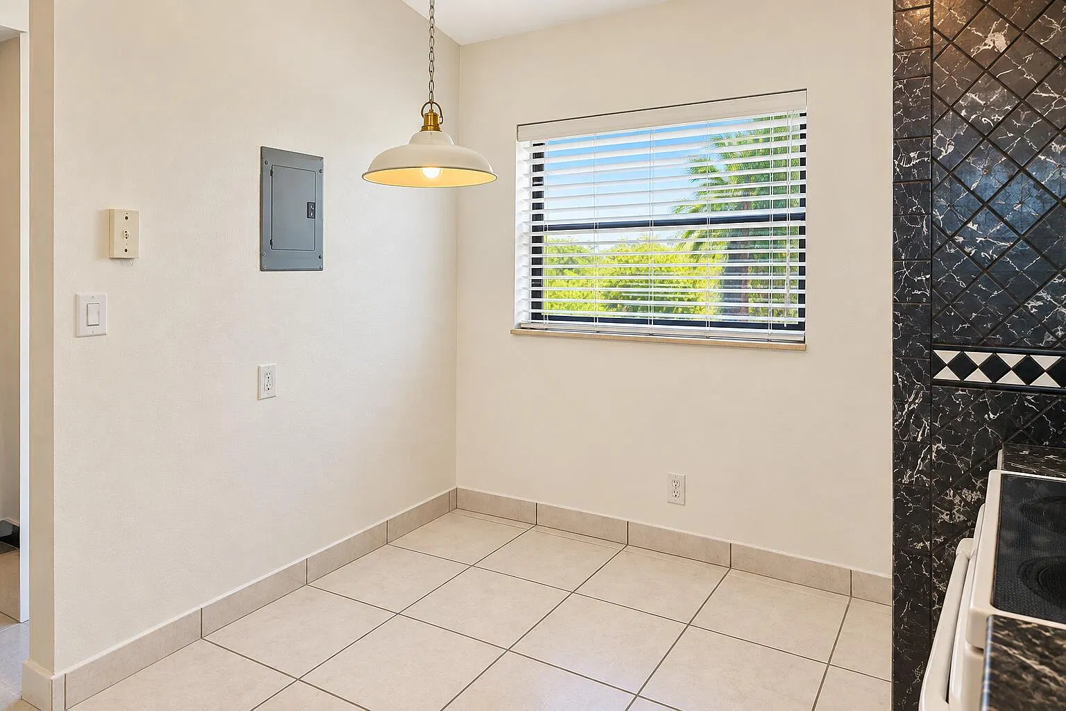 2 bed, 2.0 bath, 1150 sqft, $2,250 — Photo 4