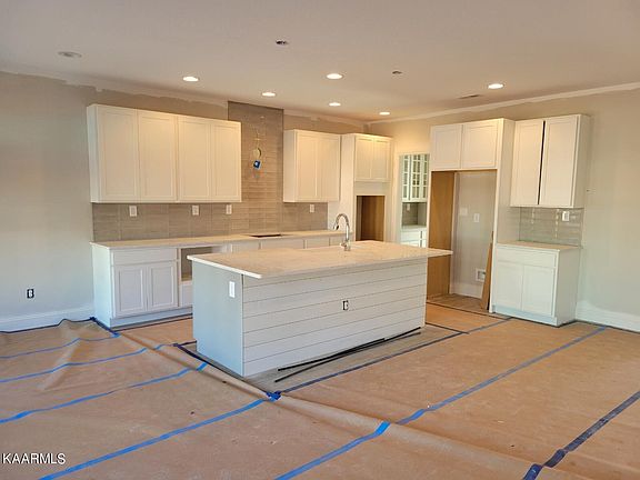 2nd image of 9009 Chandlers Cove Ln
