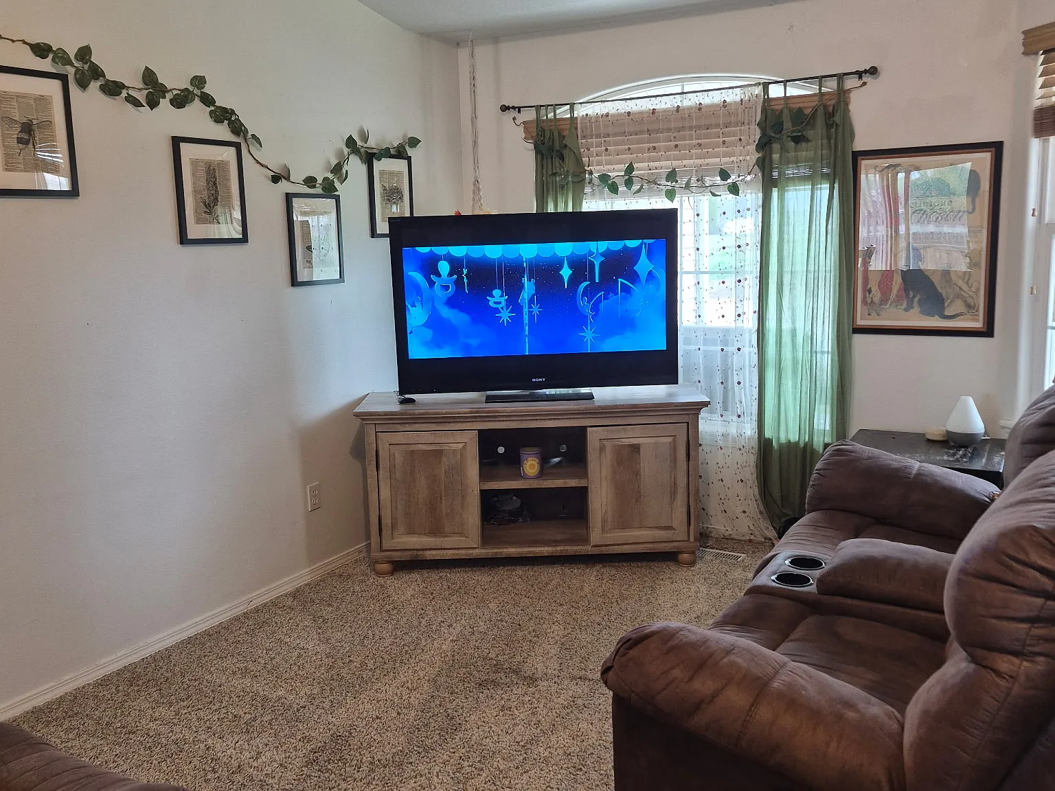 3 bed, 1194 sqft, $1,850 — Photo 2