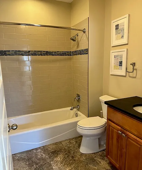 2438 Tremont Ave #4 — Photo 7