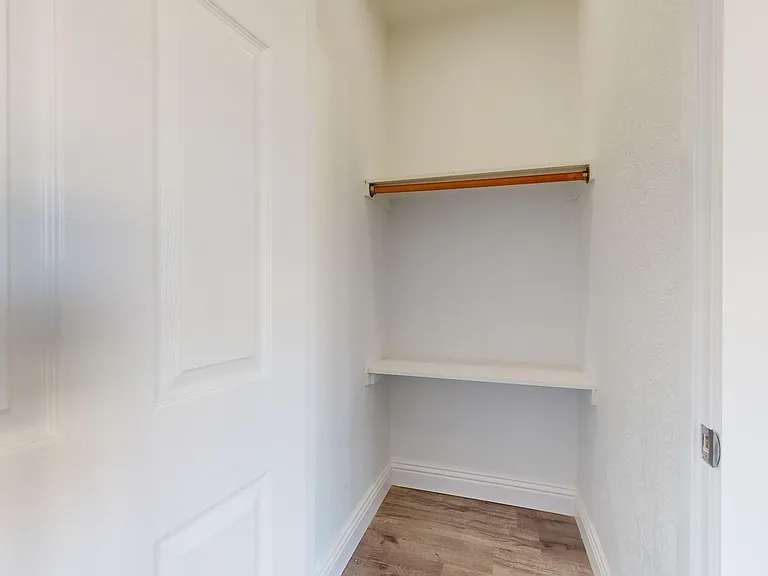 2318 W Jefferson Blvd #A — Photo 10