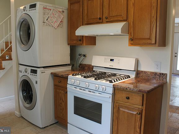 3rd image of 6408 Gildar St