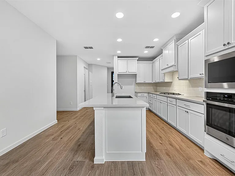 5019 Bowen Prairie Dr — Photo 14