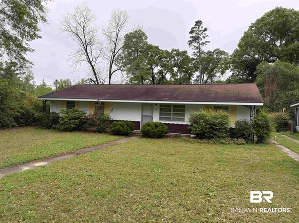 101 Stallworth St, Brewton, AL 36426