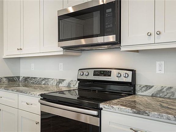 3rd image of 1625 Carma Ct