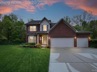 17154 Dew Point Ct, Romulus, MI 48174